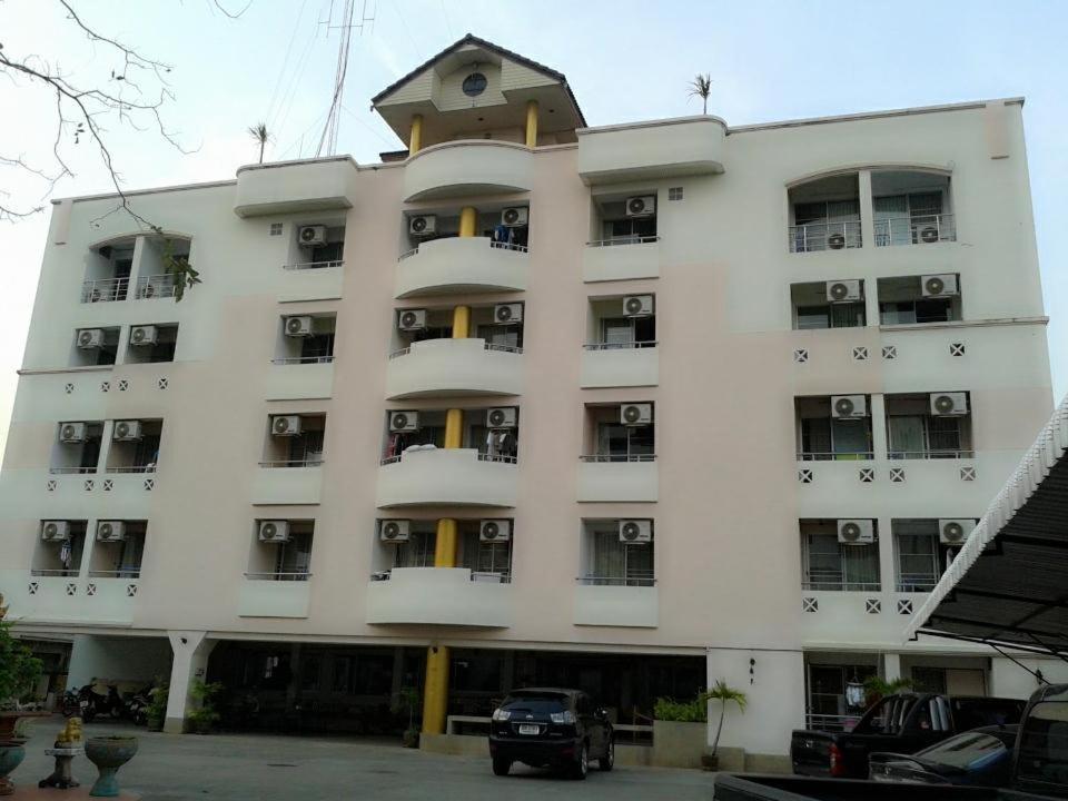 M In Korat Service Apartment Nakhonratchasima Exteriér fotografie