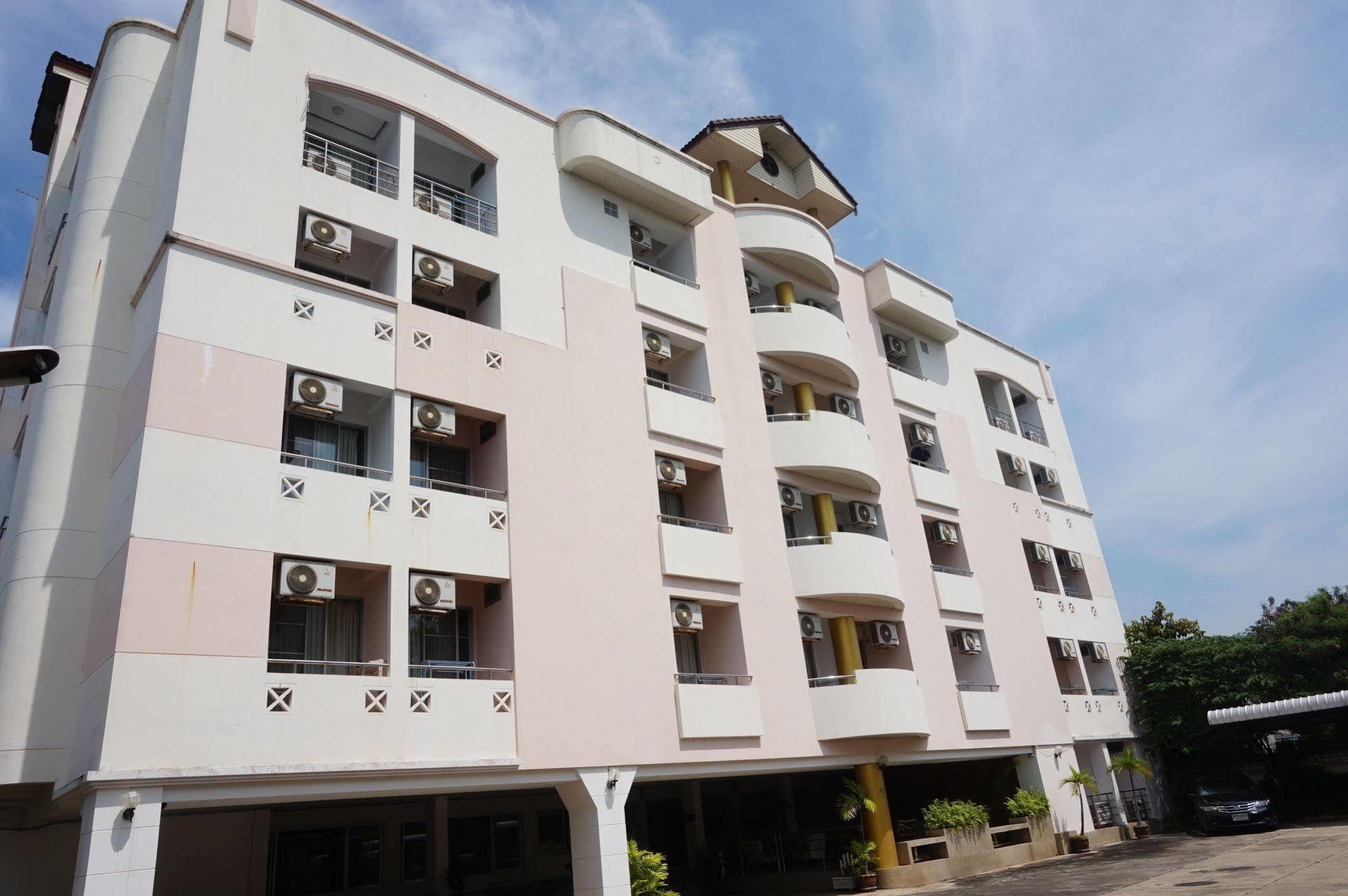 M In Korat Service Apartment Nakhonratchasima Exteriér fotografie